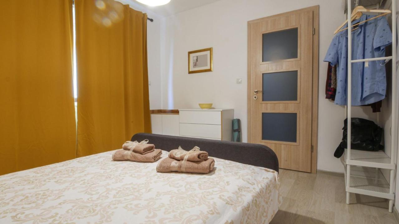 Varusha Apartment Veliko Tarnovo Luaran gambar